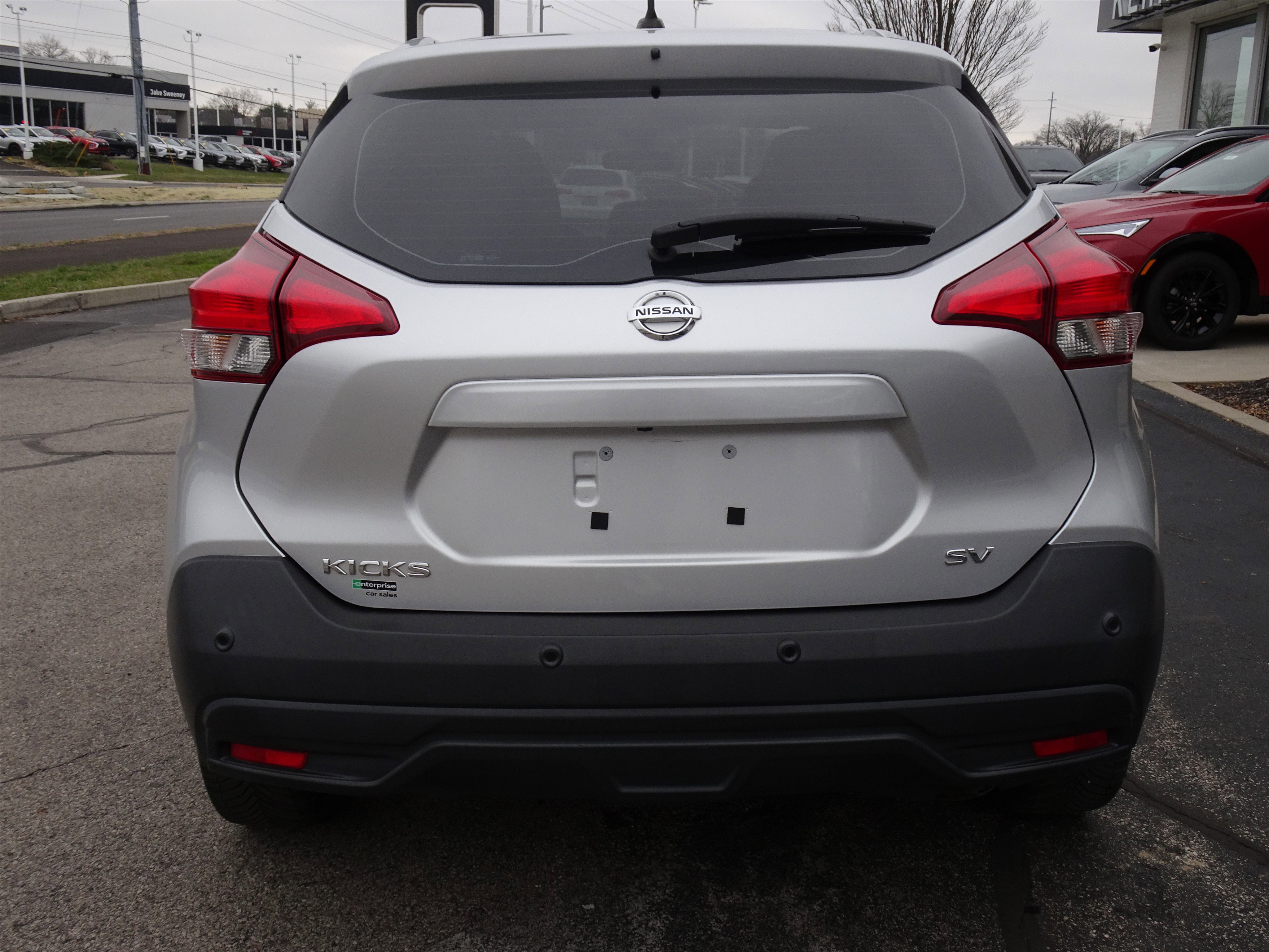 Used 2020 Nissan Kicks SV image 4