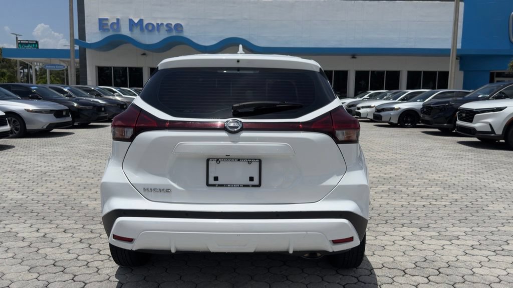Used 2021 Nissan Kicks S FWD image 10