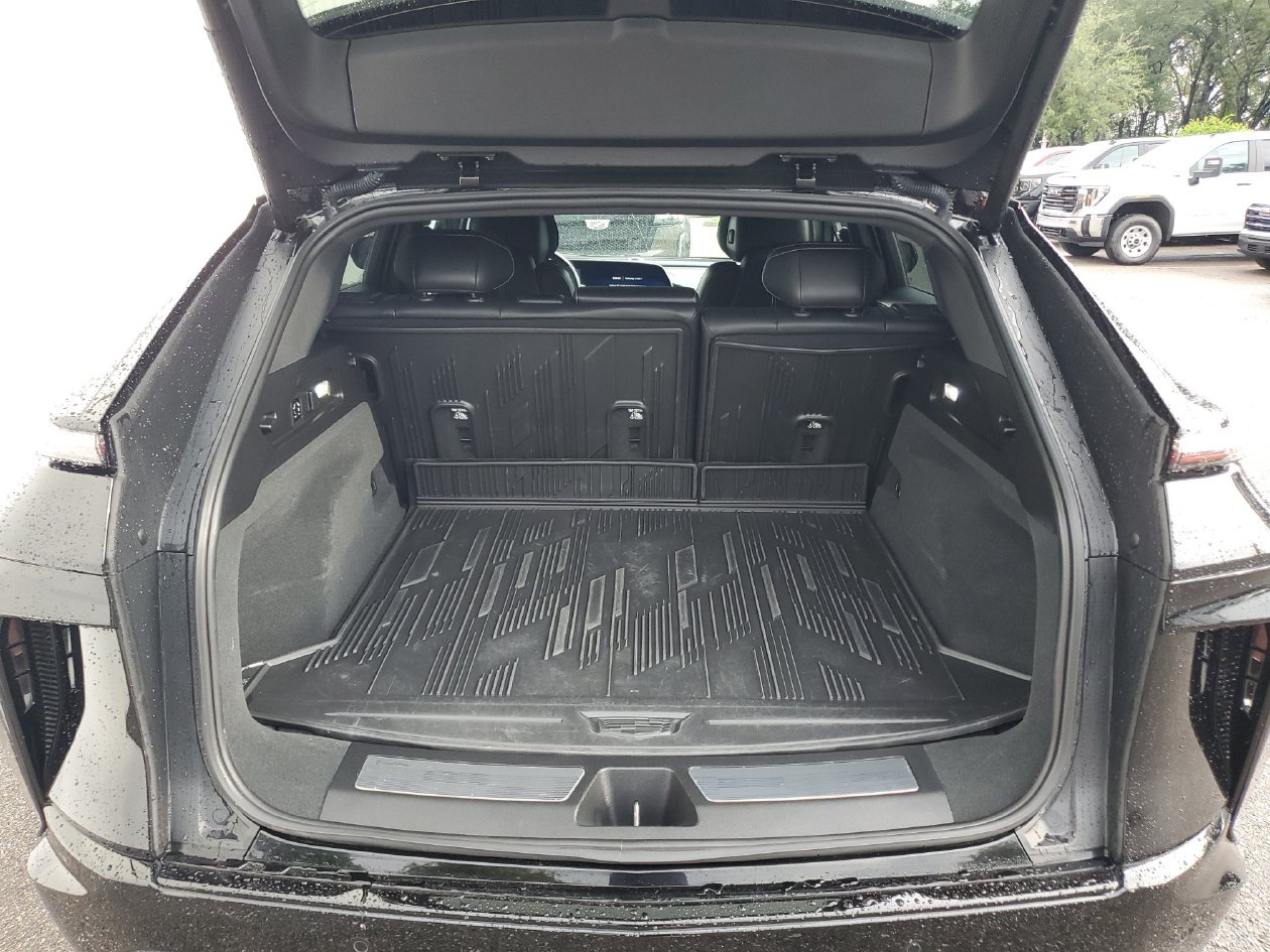 Used 2024 Cadillac Lyriq Sport w/ LPO, Floor Liner Package AWD/4WD image 9