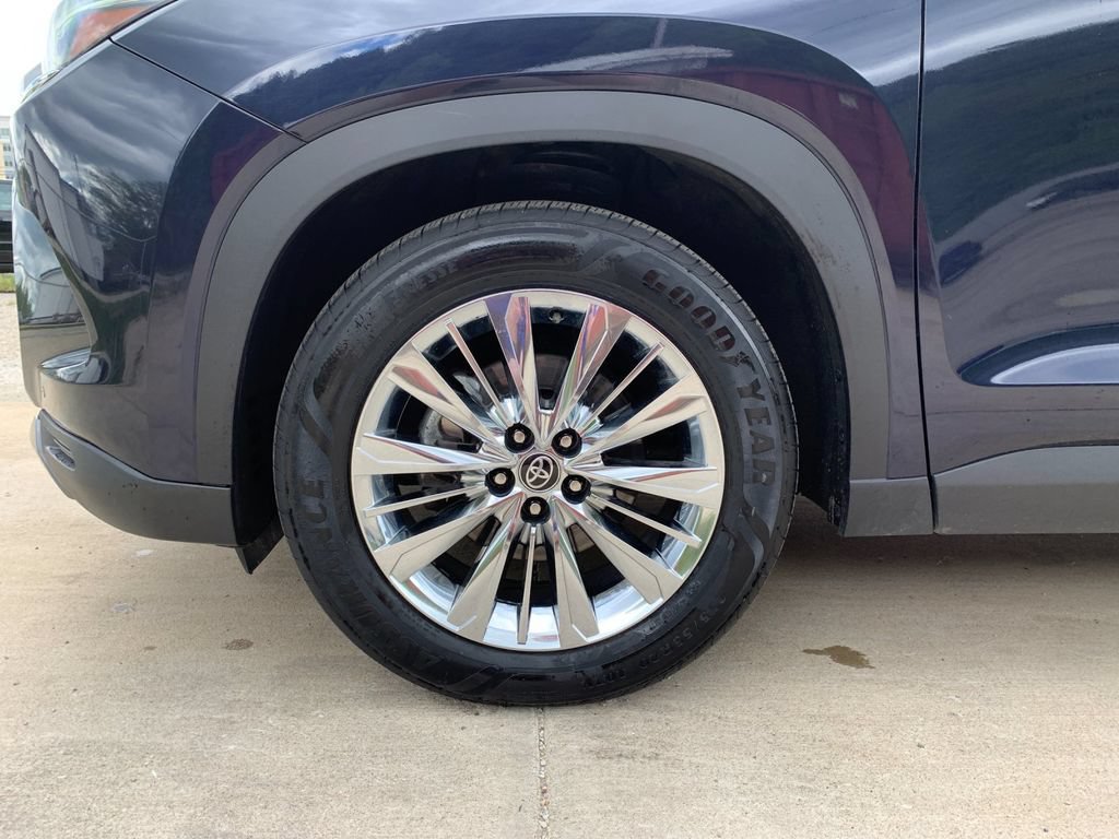 Used 2024 Toyota Grand Highlander AWD image 35