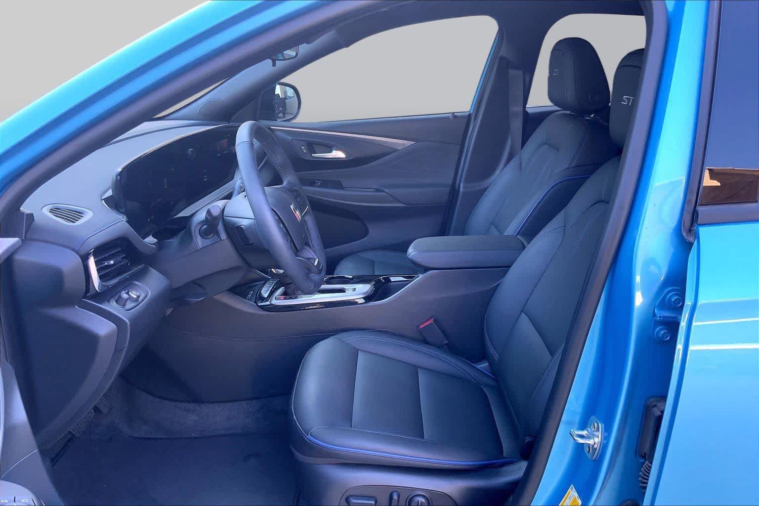 Used 2026 Buick Envista Sport Touring w/ Convenience I Package FWD image 8