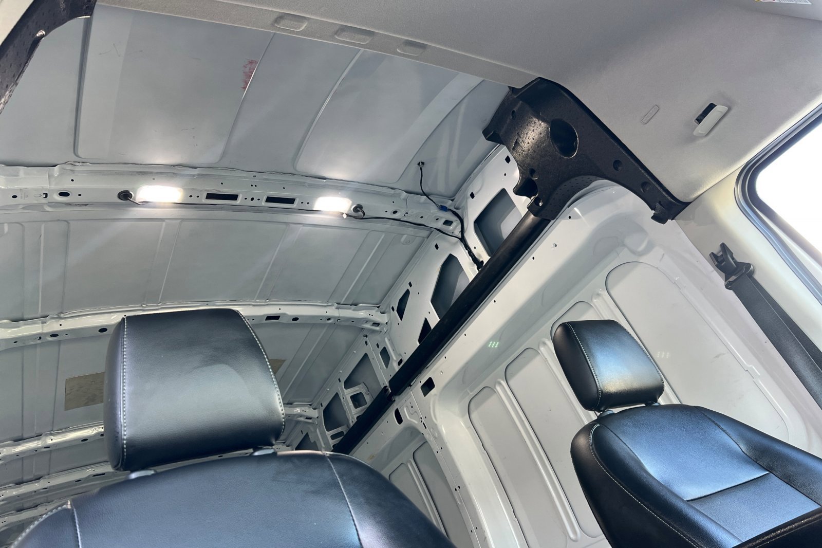 Used 2022 Ford Transit 350 HR Ext HD image 17