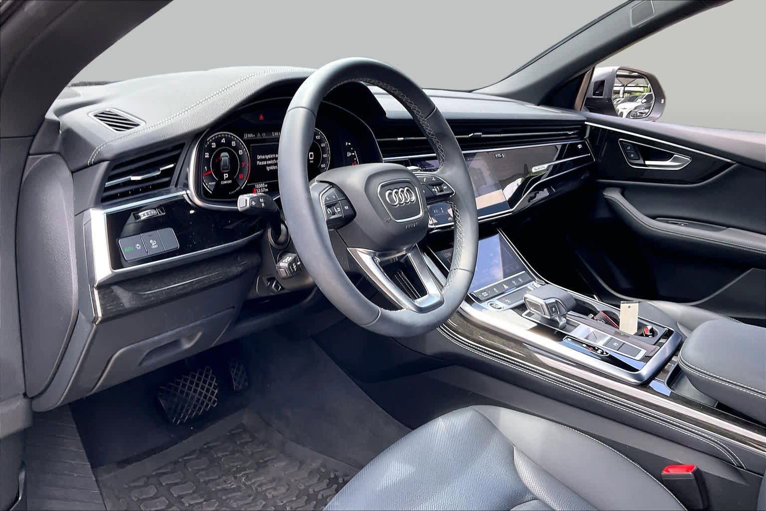 Used 2024 Audi Q8 Premium Plus AWD/4WD image 17