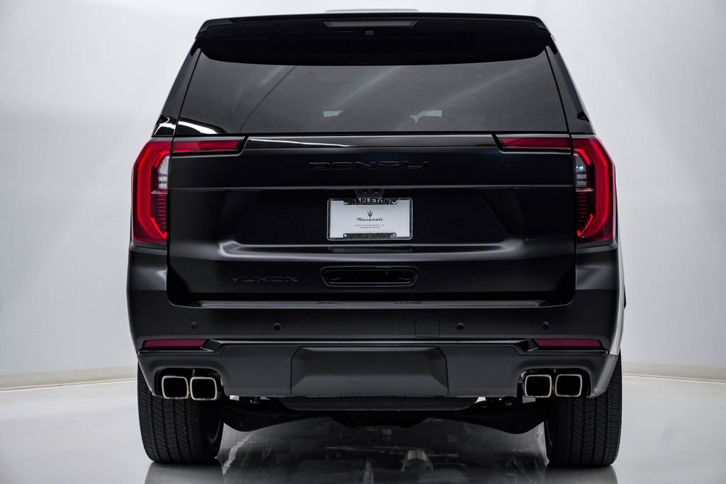 Used 2025 GMC Yukon Denali Ultimate AWD/4WD image 8