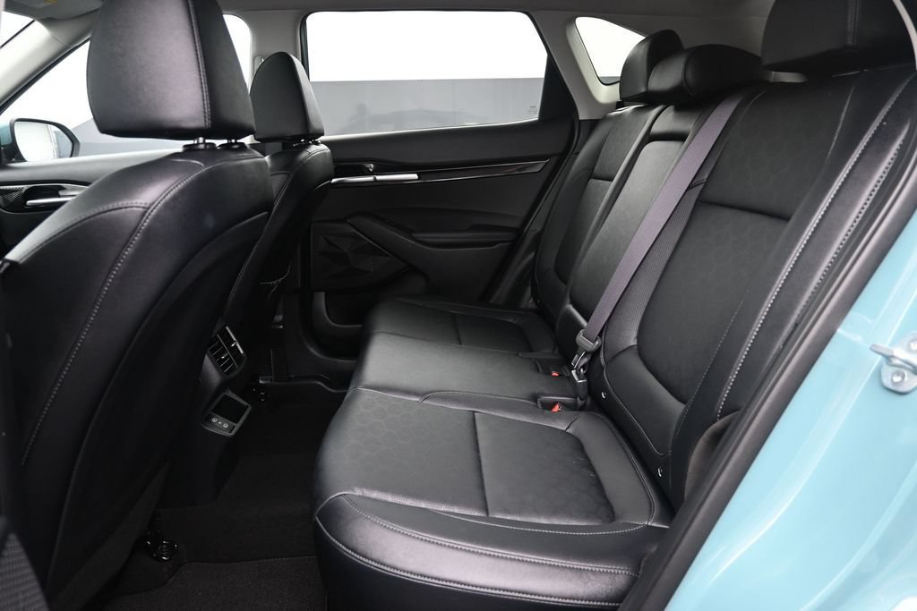 Used 2024 Kia Seltos EX AWD/4WD image 12
