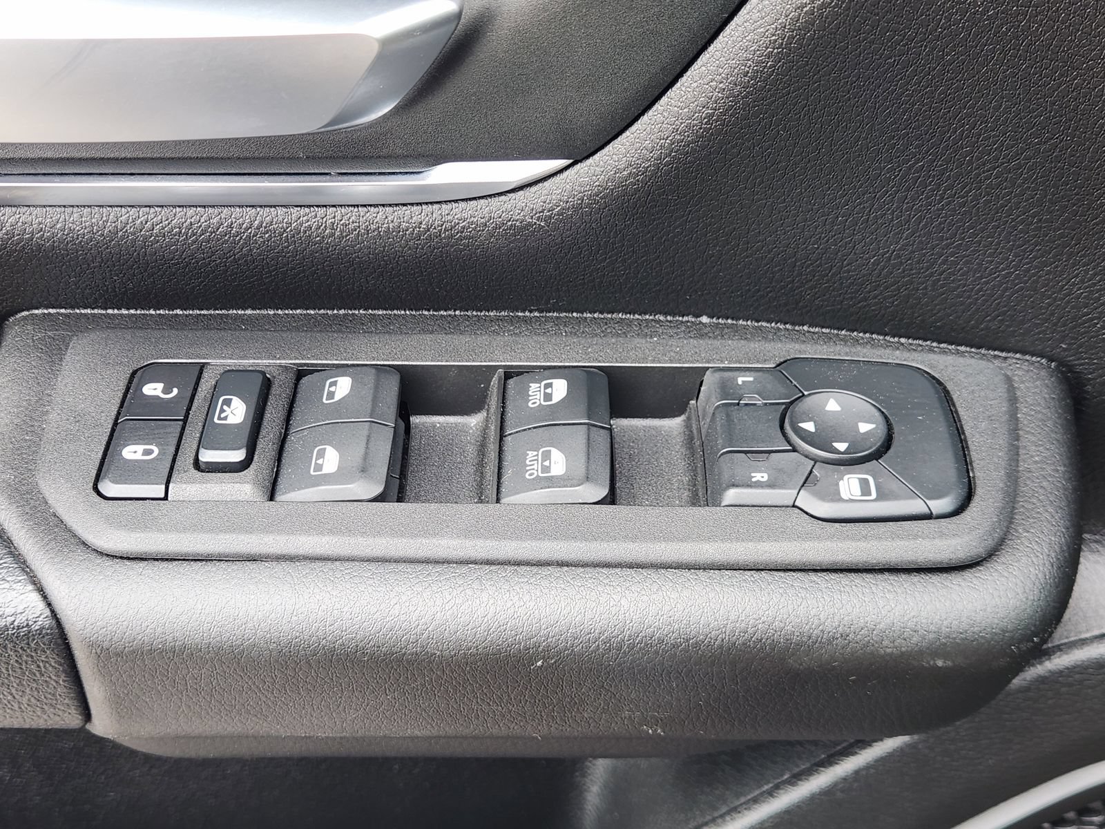 Used 2025 RAM 1500 Lone Star AWD/4WD image 29