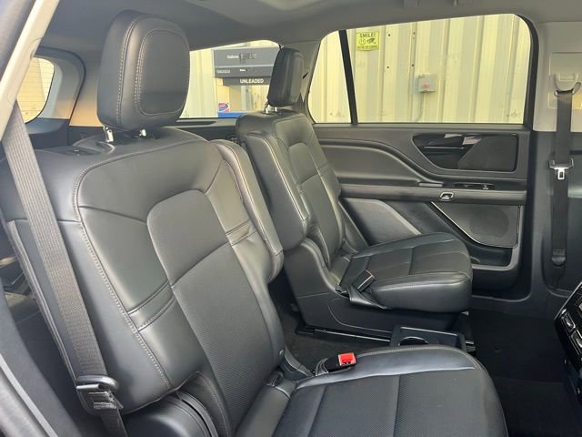 Used 2025 Lincoln Aviator AWD image 25