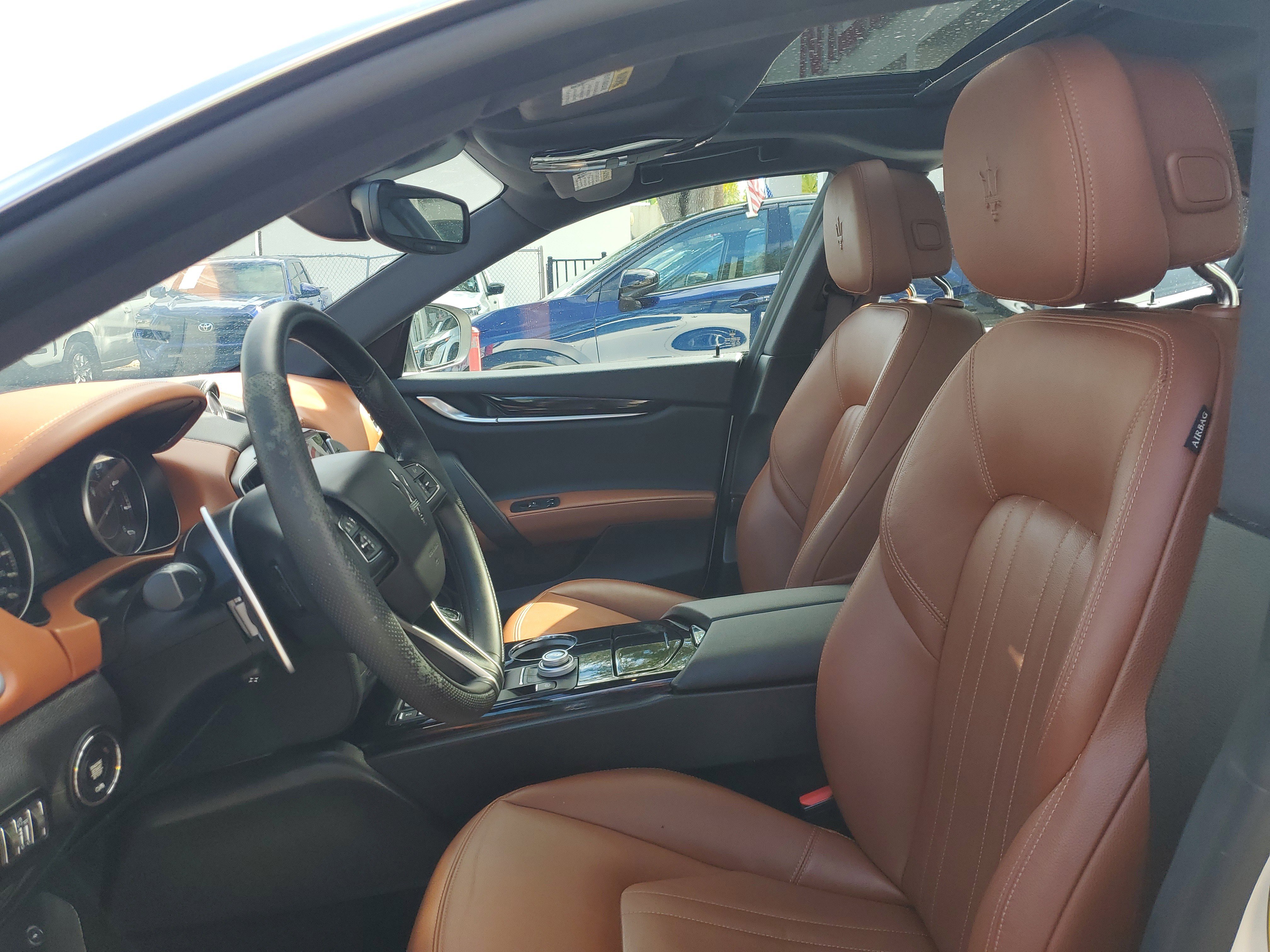 Used 2022 Maserati Ghibli Modena image 10