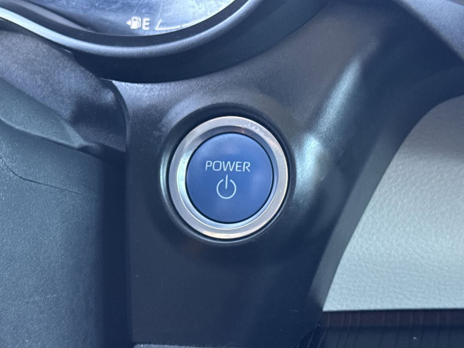 Used 2024 Toyota Sienna XLE FWD image 25