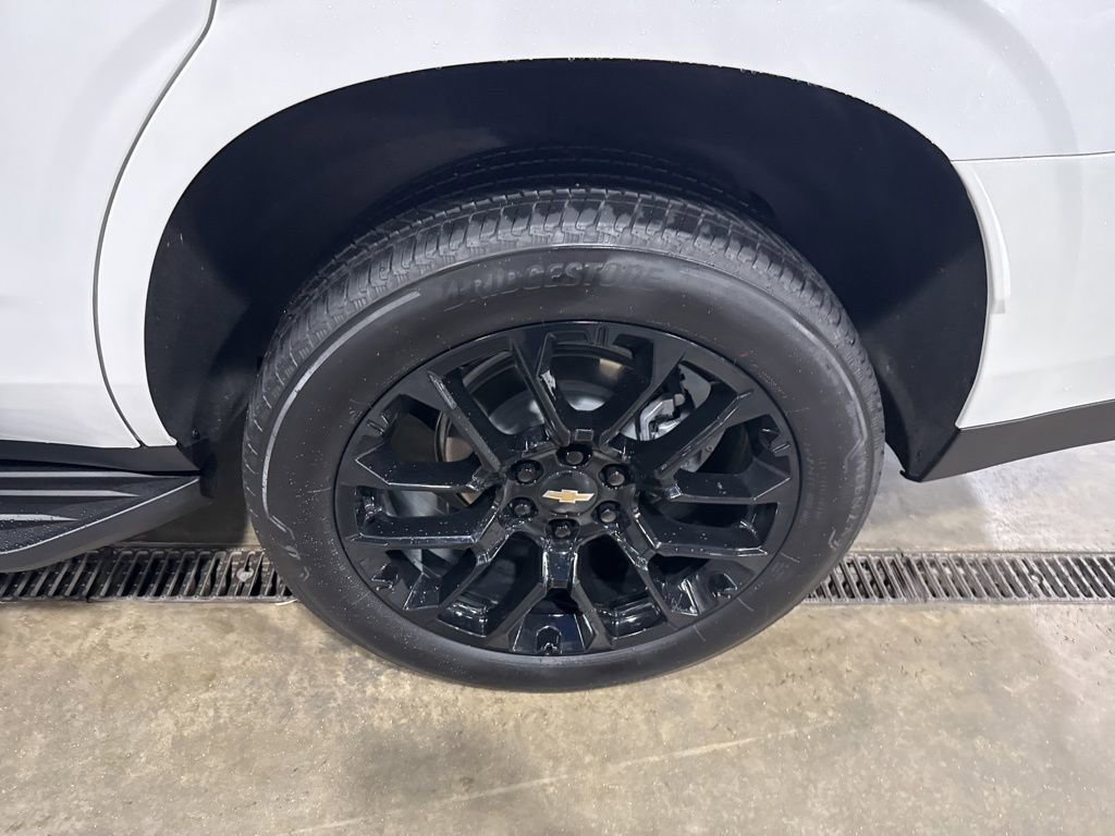 Used 2025 Chevrolet Tahoe High Country w/ Sun And Tow Package image 28