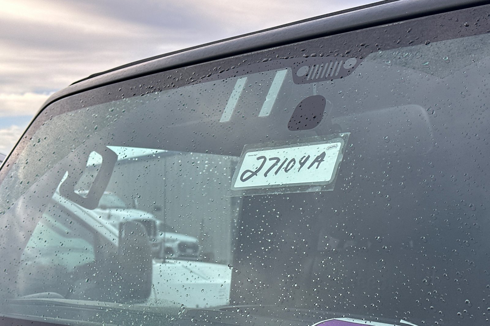 Used 2011 Jeep Wrangler Sahara w/ Connectivity Group image 3