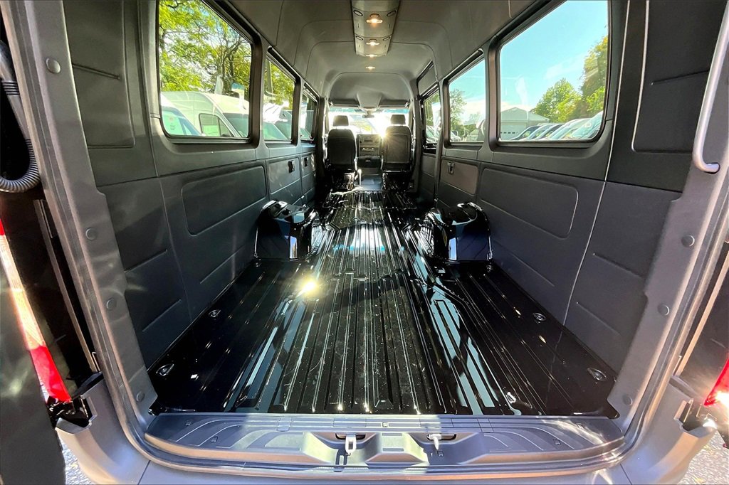 New 2025 Mercedes-Benz Sprinter 4500 image 10