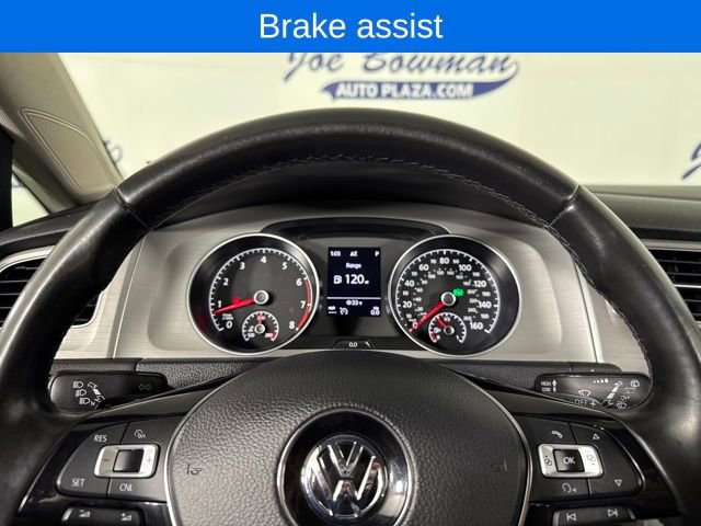 Used 2017 Volkswagen Golf Wolfsburg Edition image 11