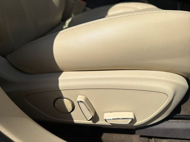 Used 2014 Lincoln MKZ w/ Equipment Group 102A Reserve FWD image 30
