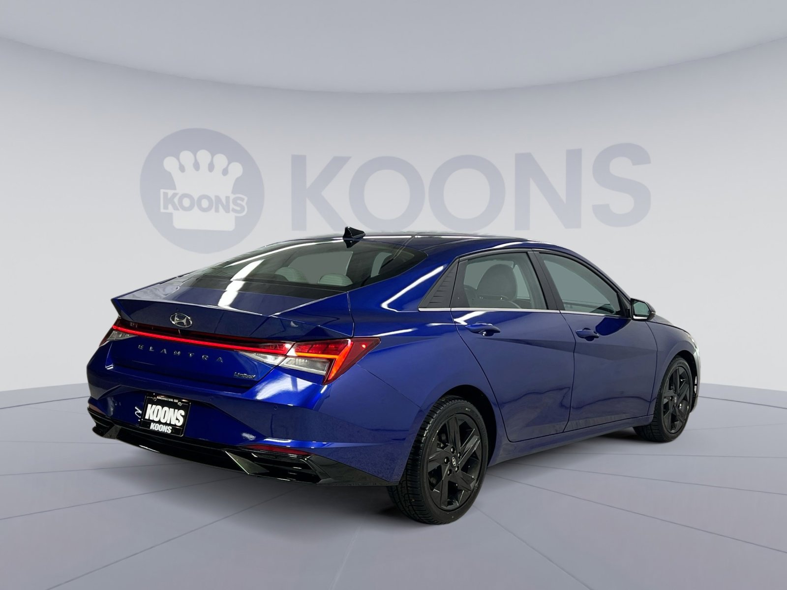 Used 2022 Hyundai Elantra Limited image 12