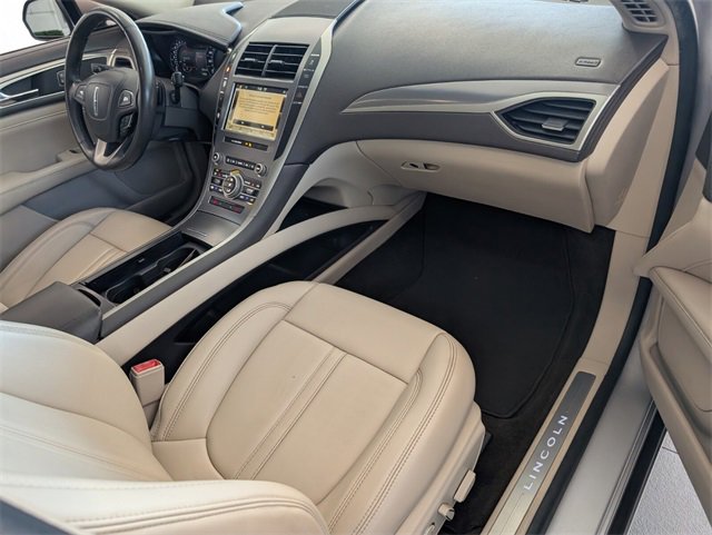 Used 2019 Lincoln MKZ Premiere image 16
