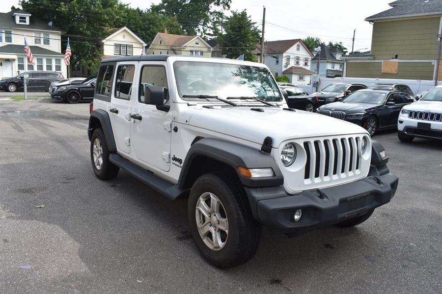 Used 2024 Jeep Wrangler Sport S image 4