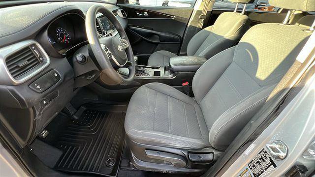 Used 2019 Kia Sorento L image 13