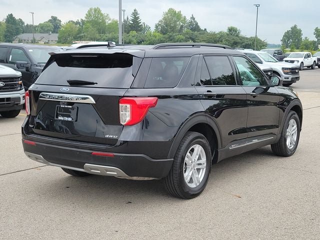 Used 2024 Ford Explorer XLT w/ Equipment Group 202A AWD/4WD image 4