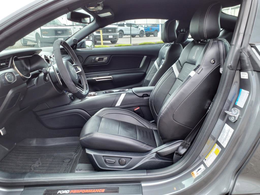 Used 2022 Ford Mustang Shelby GT500 w/ Technology Package image 5