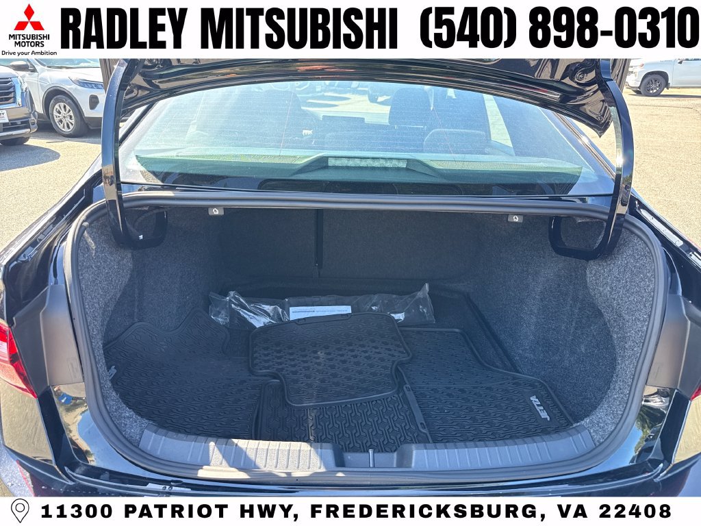 Used 2026 Volkswagen Jetta SE FWD image 14