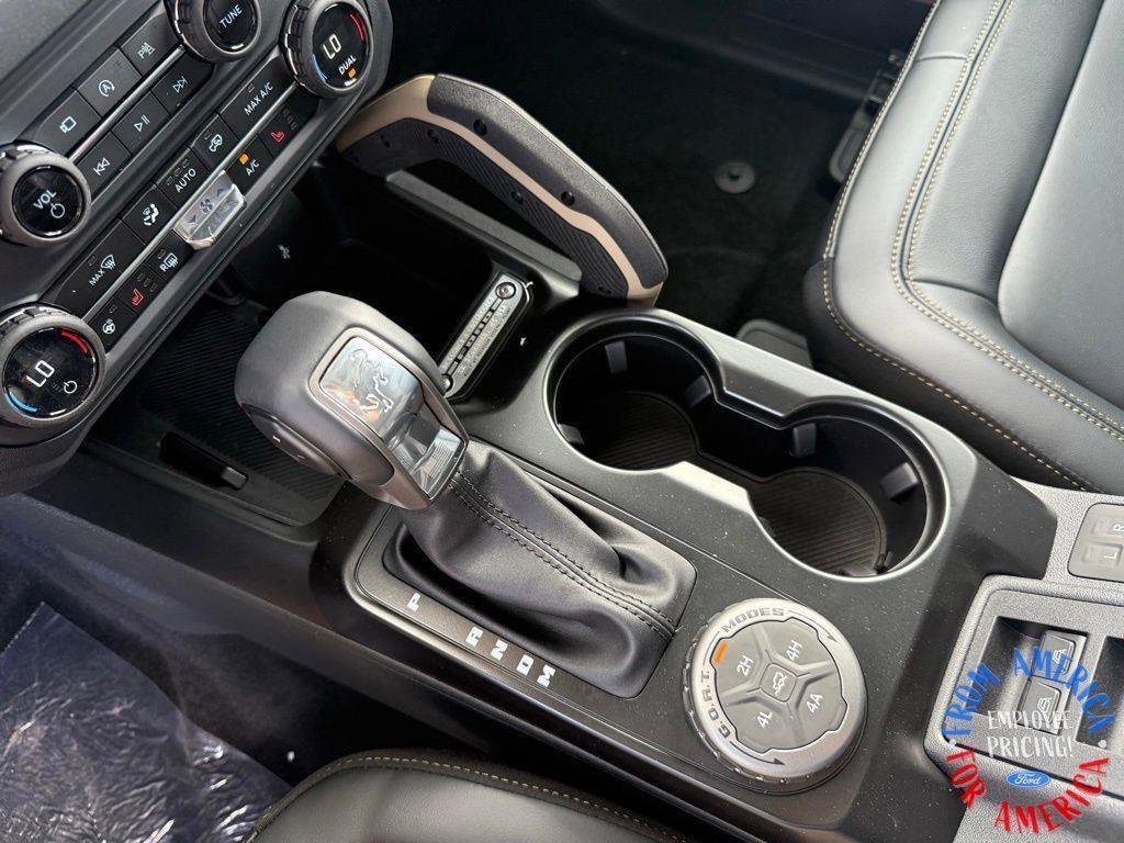 New 2025 Ford Bronco Badlands image 15
