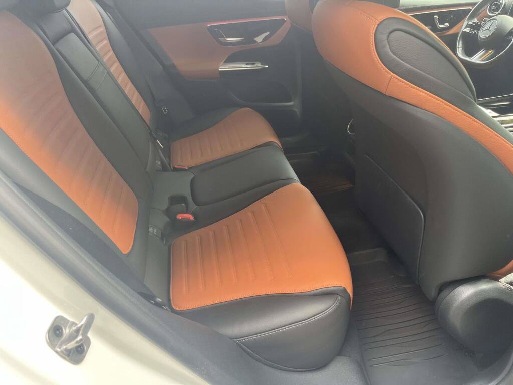 Certified 2025 Mercedes-Benz GLC 300 4MATIC image 21