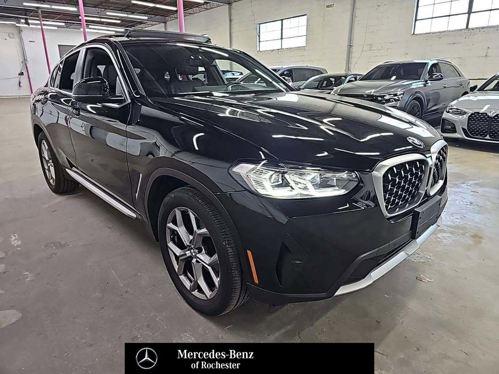 Used 2023 BMW X4 xDrive30i w/ Premium Package image 1