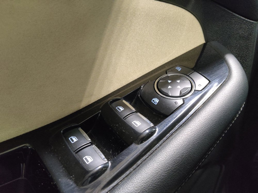 Used 2017 Ford Edge SEL FWD image 27