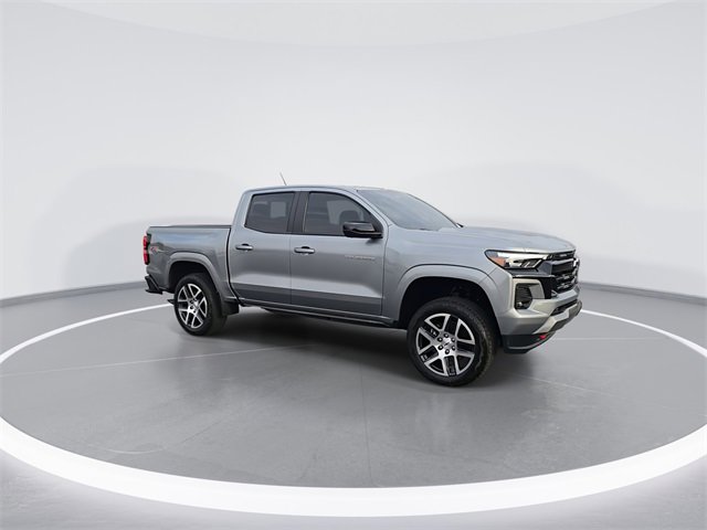 Used 2024 Chevrolet Colorado Z71 w/ Z71 Convenience Package 2 image 9