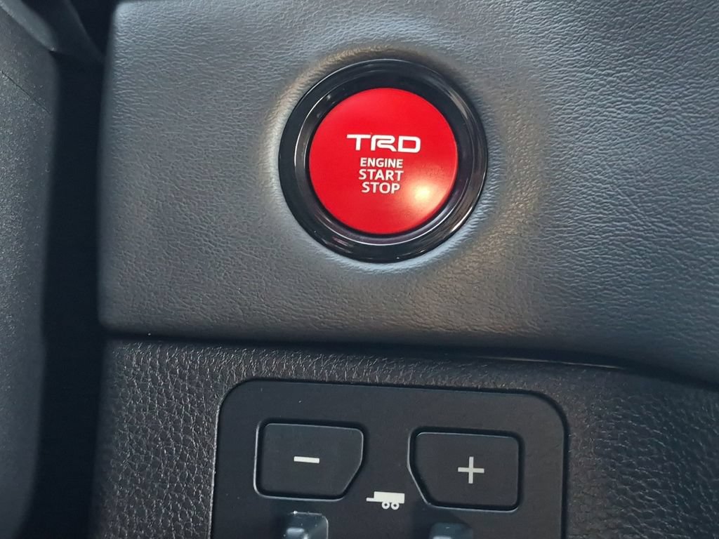 Used 2025 Toyota Tundra Platinum AWD/4WD image 22
