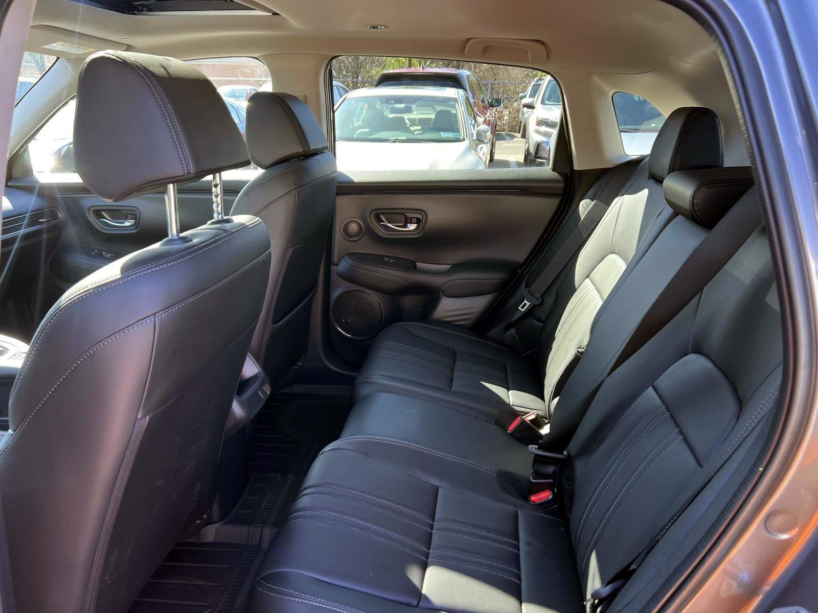 Used 2026 Honda HR-V EX-L image 9