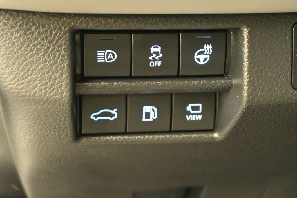 Used 2020 Toyota Avalon Limited w/ Advanced Safety Package FWD image 6