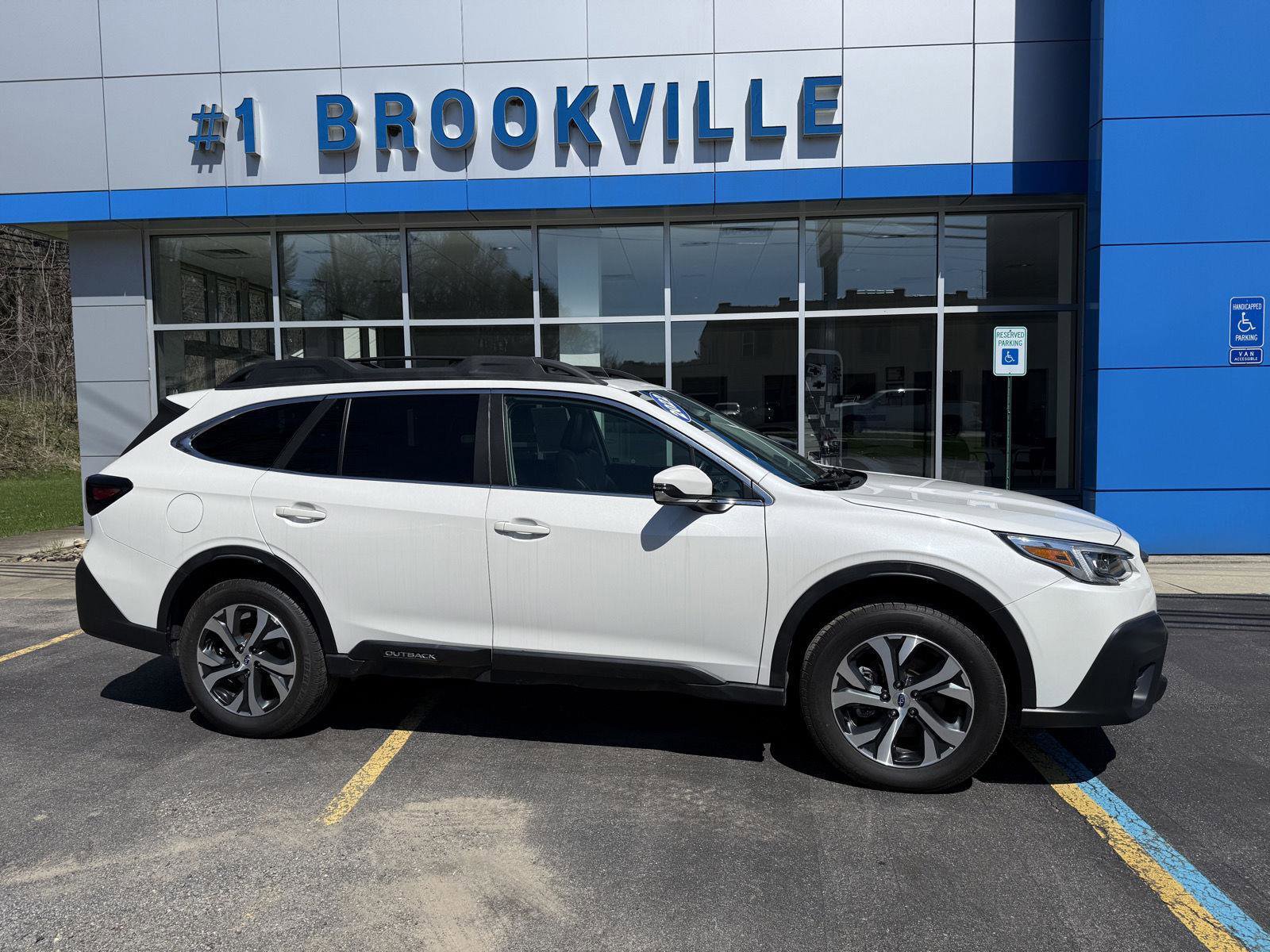 Used 2022 Subaru Outback Limited AWD/4WD image 5