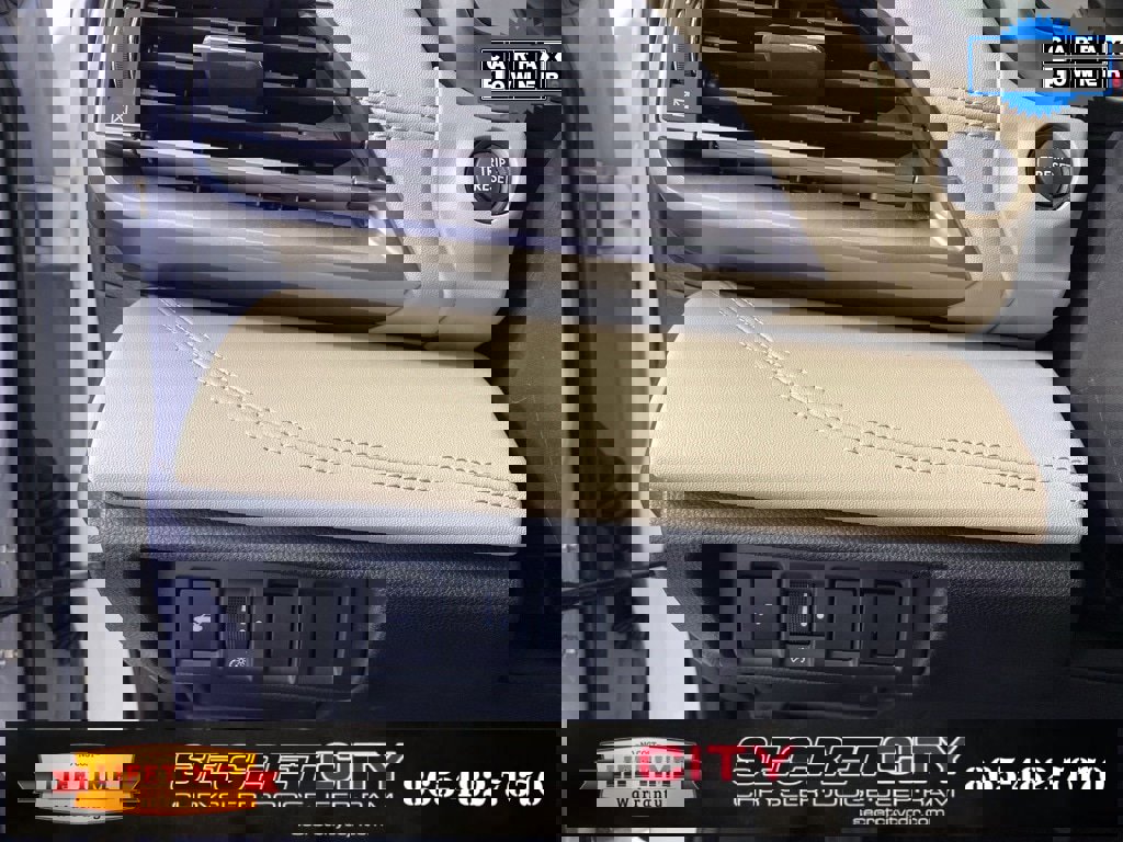 Used 2025 Subaru Legacy Limited w/ Popular Package #3 image 14