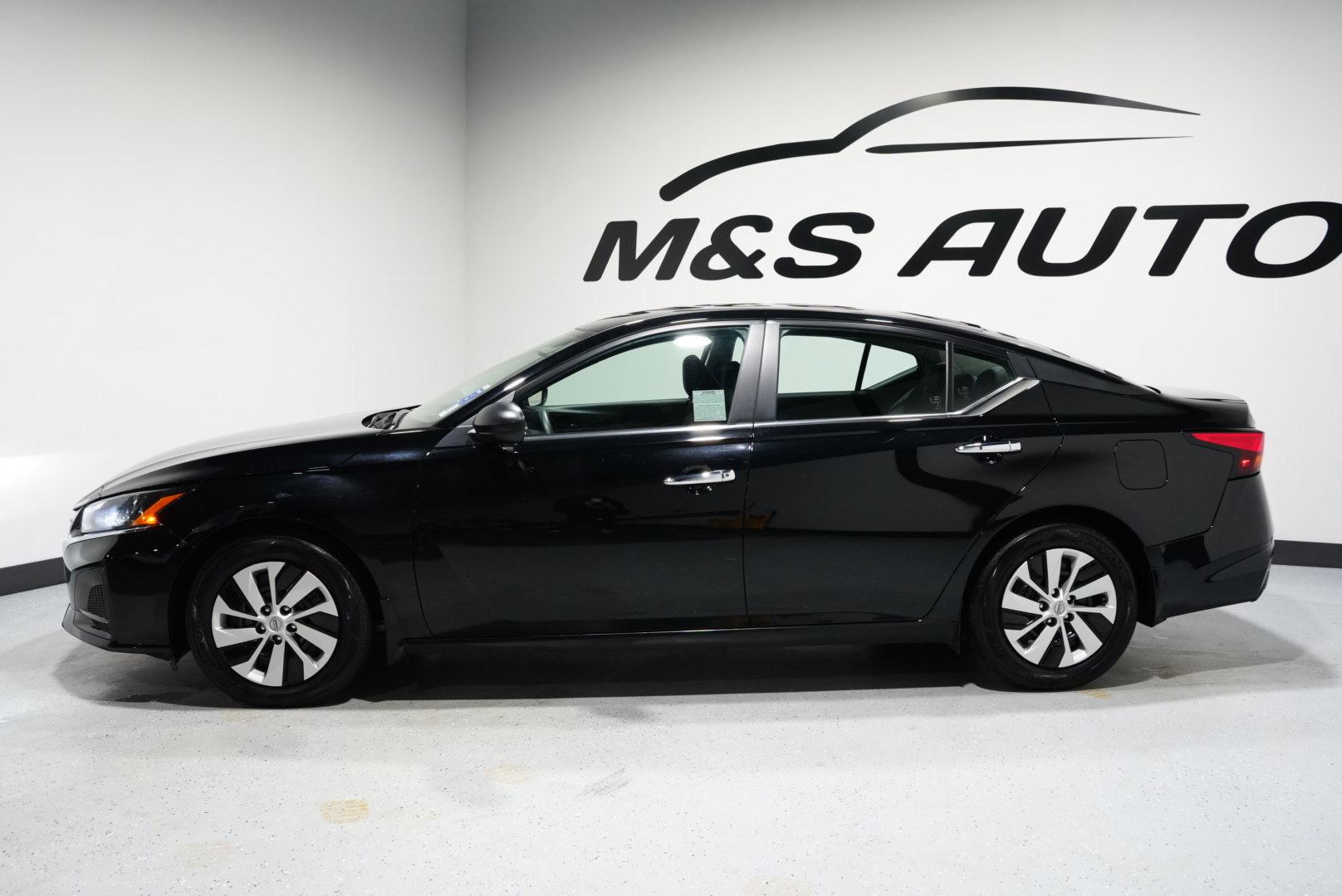 Used 2024 Nissan Altima 2.5 S image 5