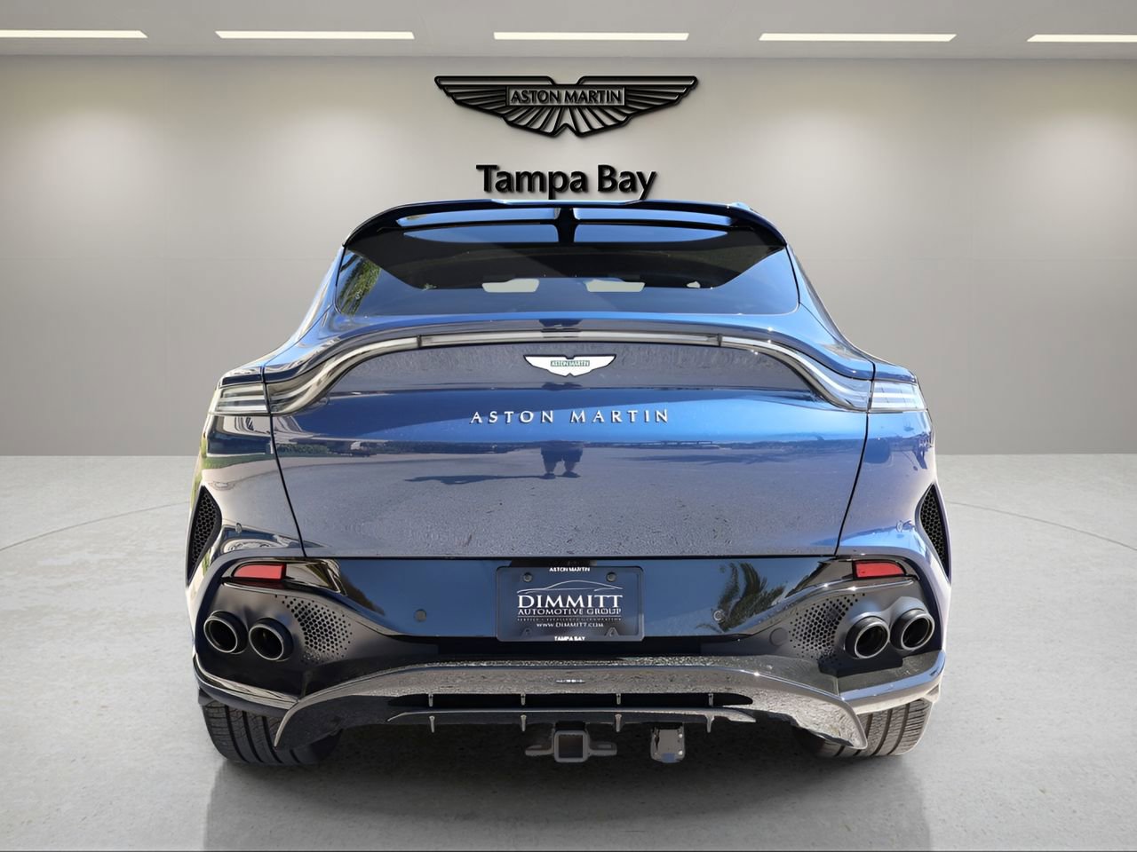 Used 2025 Aston Martin DBX 707 image 4