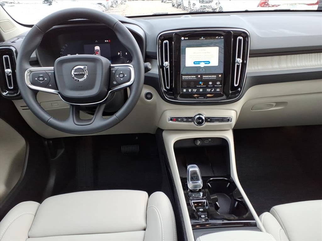 New 2026 Volvo XC40 B5 Plus w/ Protection Package Premier AWD/4WD image 9