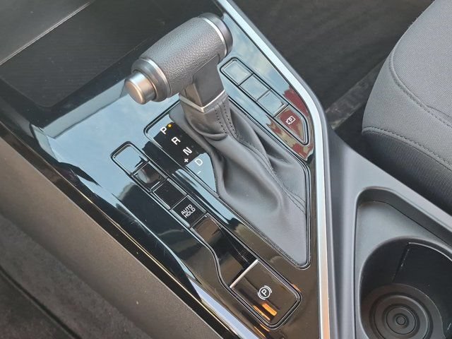 Used 2025 Kia Niro LX FWD image 19