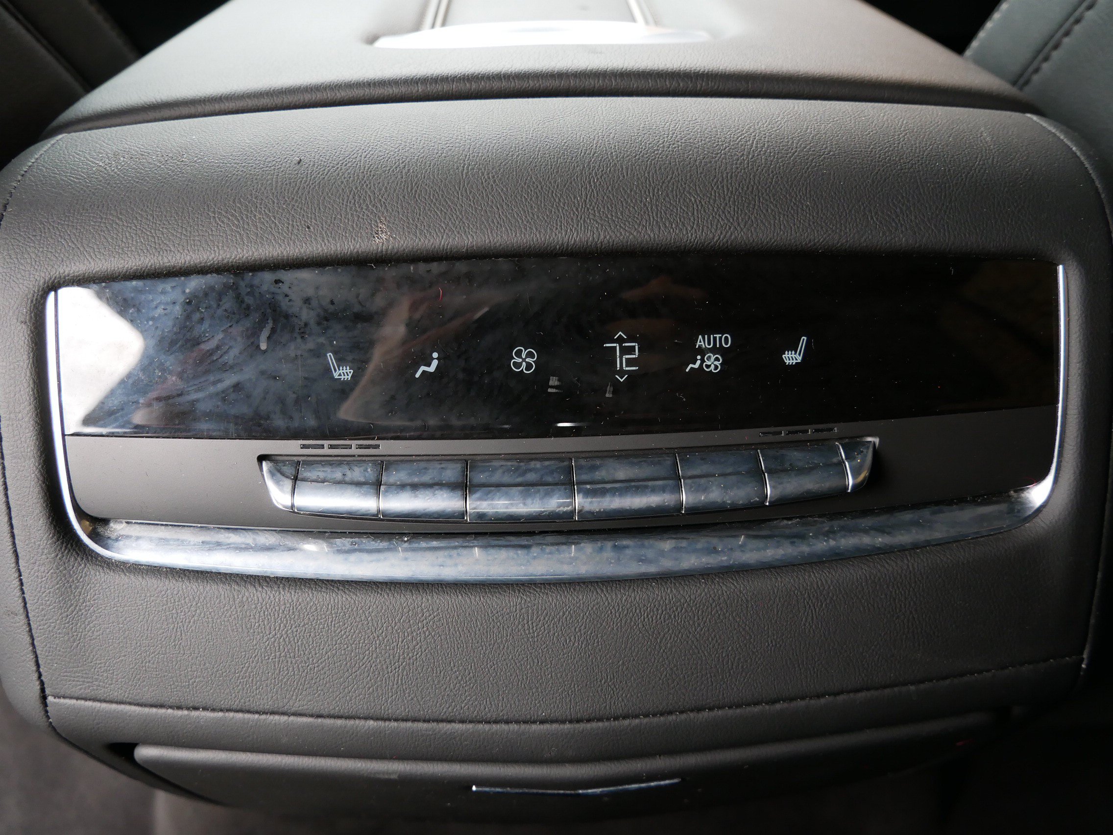 Certified 2024 Cadillac Escalade ESV Luxury AWD/4WD image 13