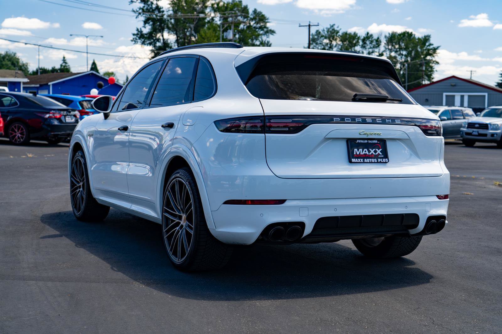Used 2019 Porsche Cayenne E-Hybrid AWD/4WD image 12