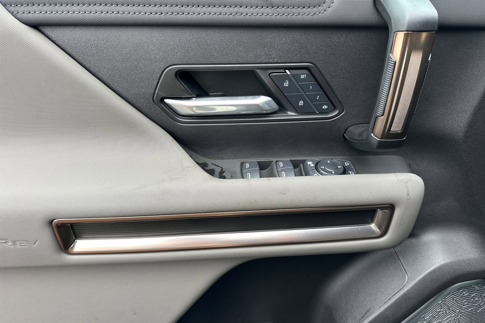 Used 2025 GMC Hummer EV 2X image 8