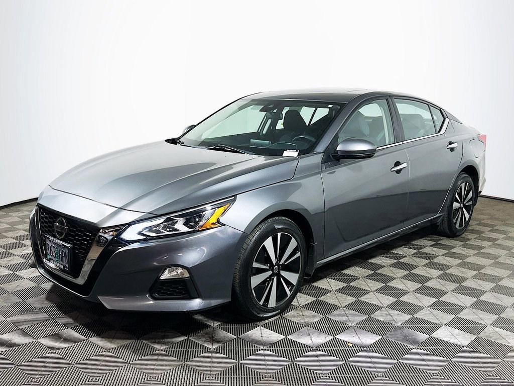 Used 2022 Nissan Altima 2.5 SV w/ SV Premium Package image 4