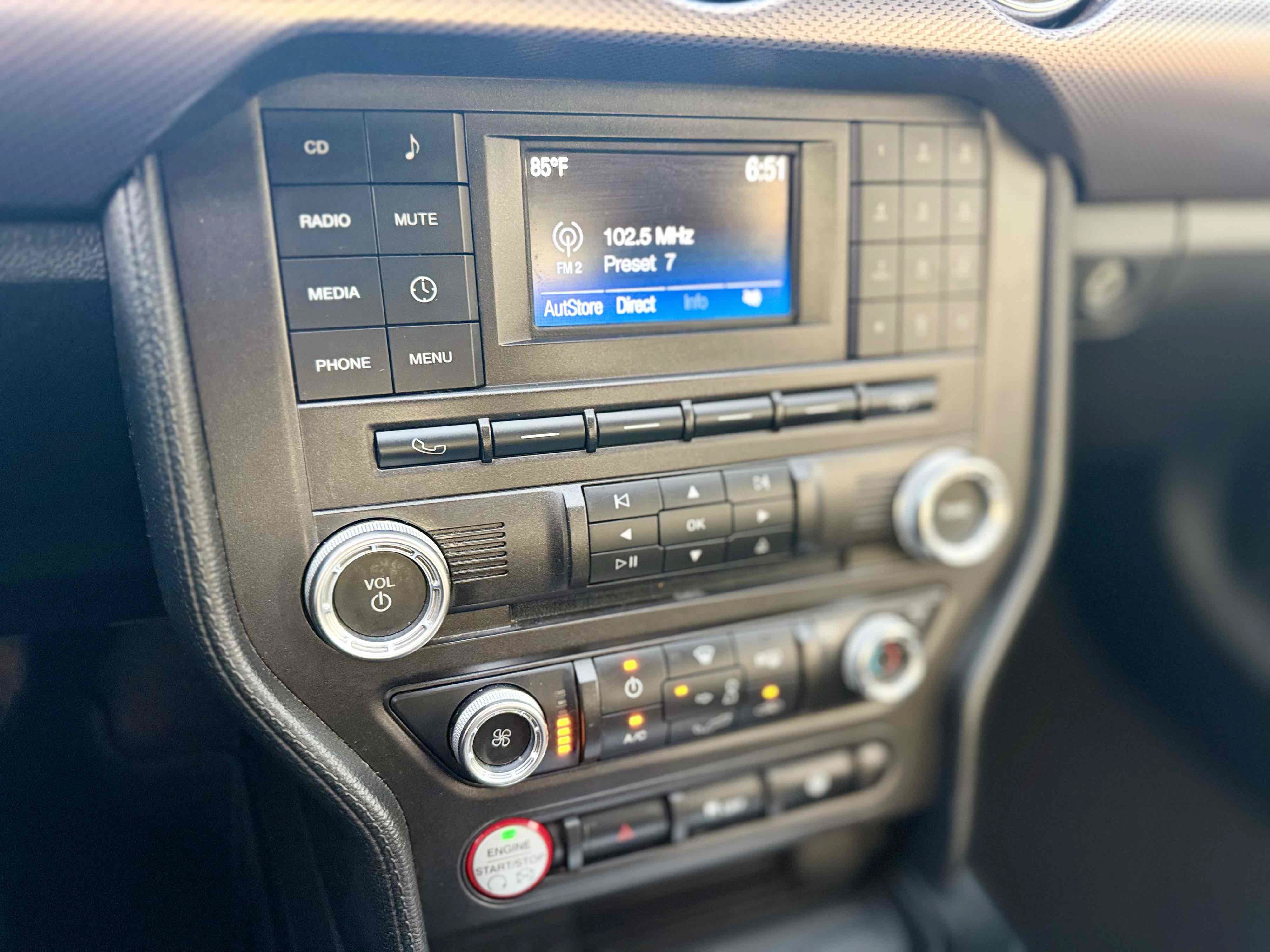Used 2017 Ford Mustang Coupe RWD image 19