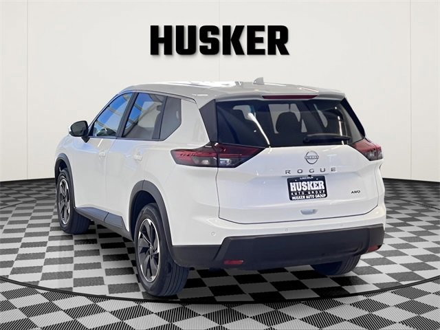 Used 2025 Nissan Rogue SV image 5