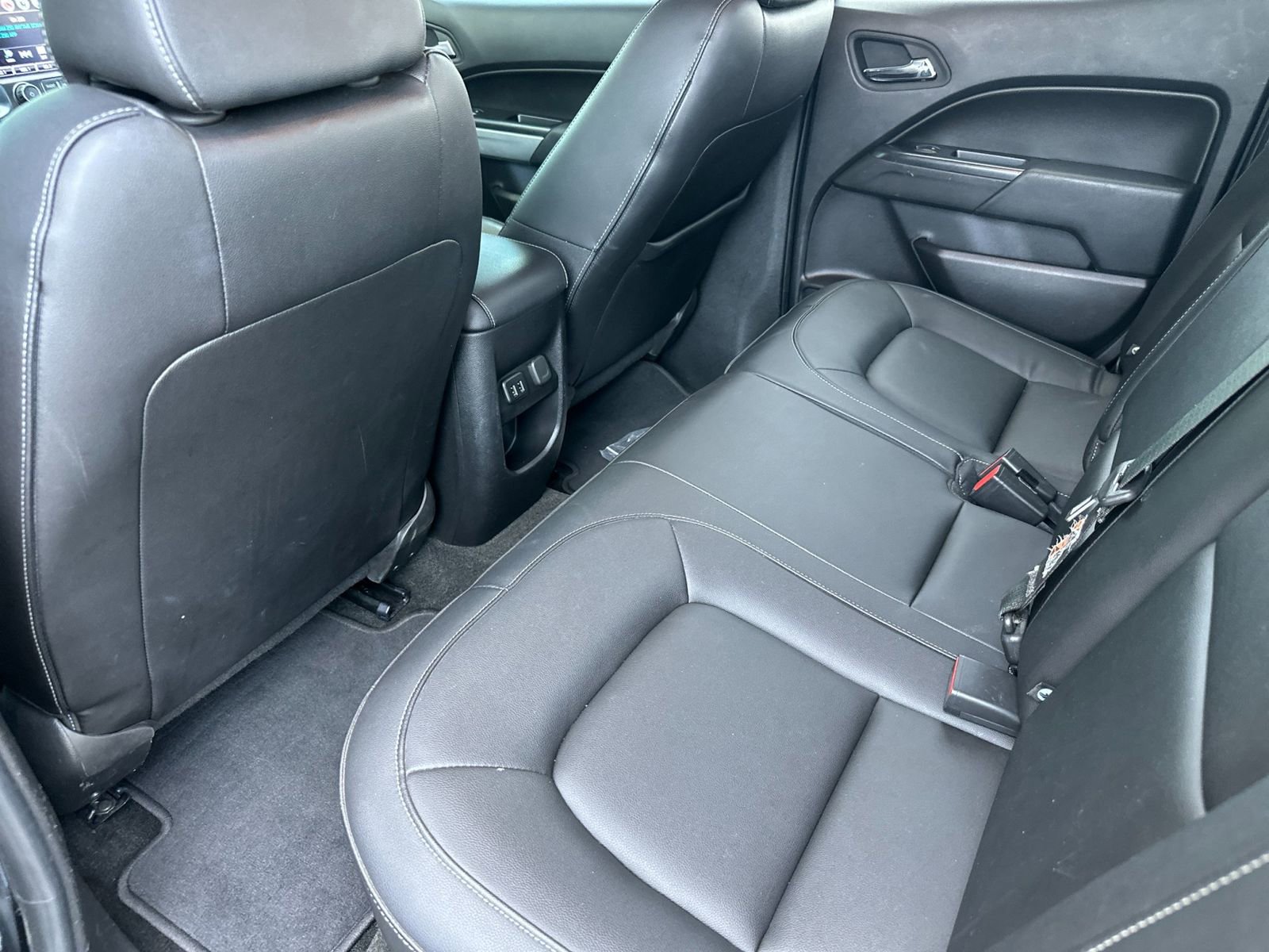 Used 2018 Chevrolet Colorado LT image 12