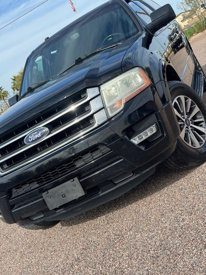 Used 2016 Ford Expedition EL XLT image 2