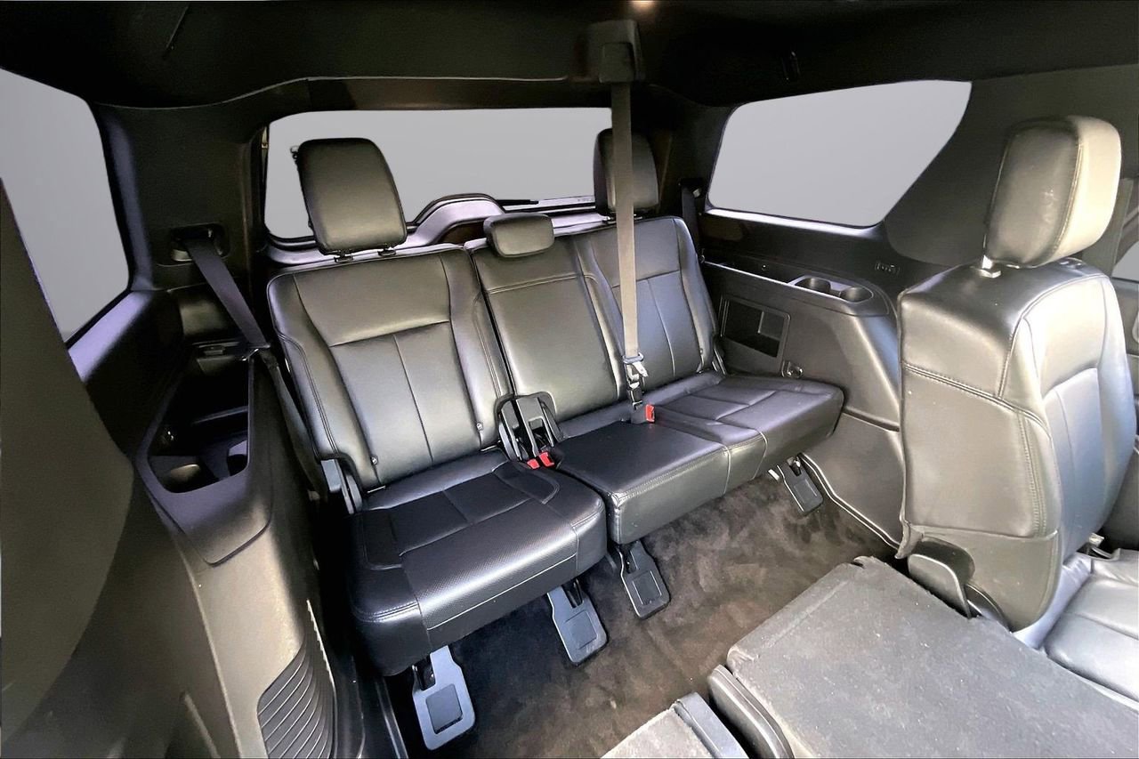 Used 2018 Ford Expedition XLT w/ Equipment Group 202A image 27