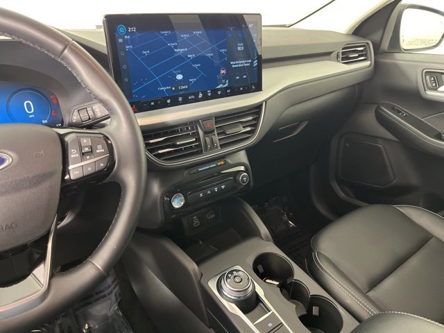 Used 2025 Ford Escape Platinum image 16