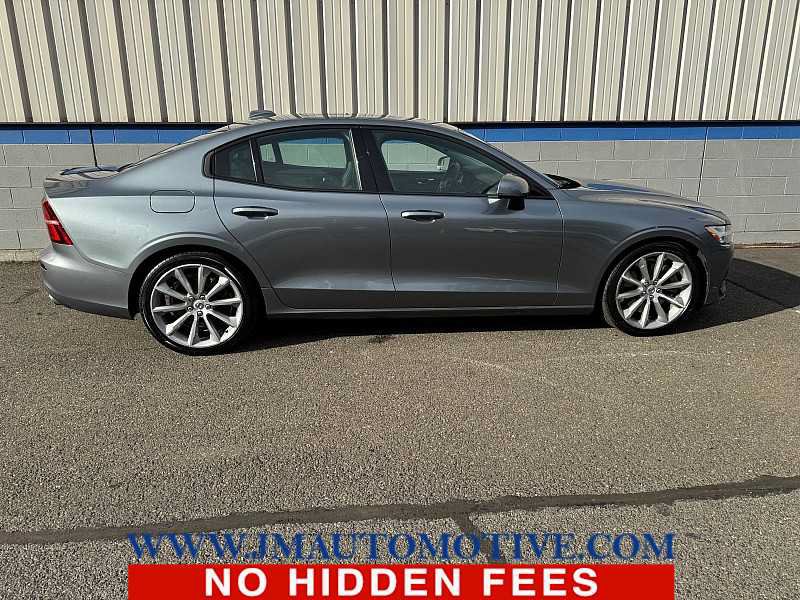 Used 2020 Volvo S60 T6 Momentum w/ Premium Package AWD/4WD image 6